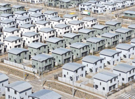 La crisis financiera del sistema de viviendas sociales: Minvu admite a privados que no tiene caja para pagar y la industria calcula deudas en más de US$ 1.000 millones