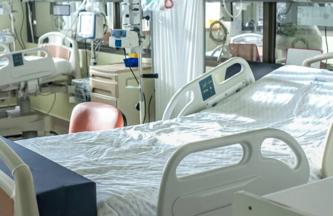 Familia fue a juicio porque hospital trató a joven herido como ebrio y no le hizo exámenes: Corte ordena pagar $90 millones