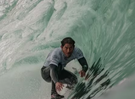 Vuelve el circuito mundial de surf a Chile con doble corona en Arica e Iquique