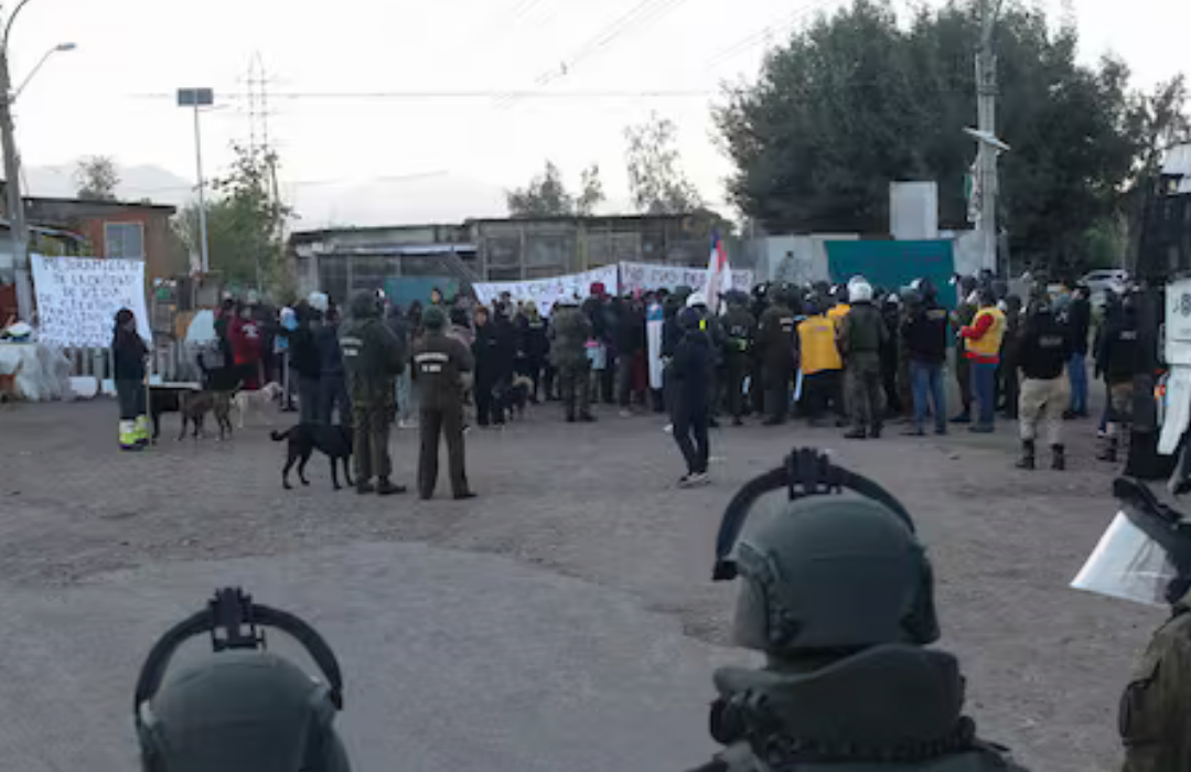 Amplio despliegue policial y municipal en La Florida para el desalojo de la toma Dignidad: hay dos detenidos