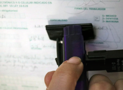 Psiquiatra dio licencia de 30 días sin fundamentos claros y ahora deberá pagar multa de medio millón de pesos: Corte confirmó