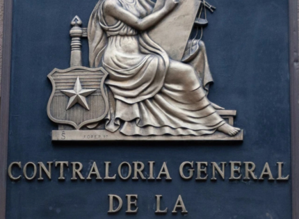 Abogado de Contraloría viajó a Brasil con licencia médica que ordenaba reposo total: Corte confirmó su destitución
