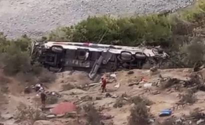 37 personas mueren tras caída de bus rural a un abismo en el sur de Perú: hay 13 heridos