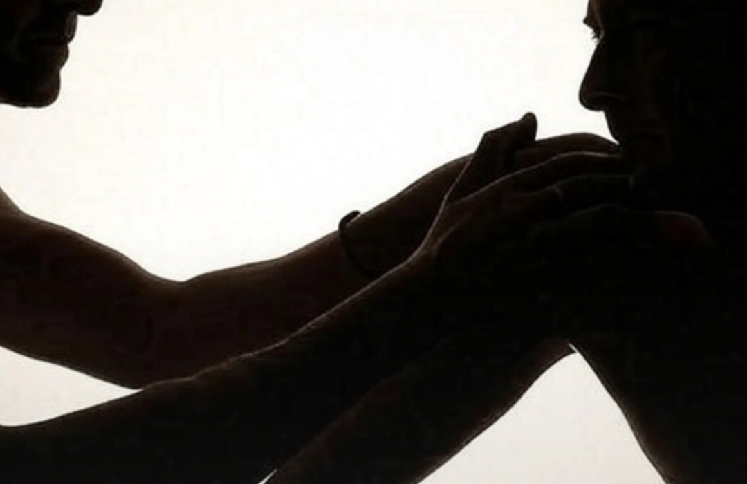 Auxiliar fue acusado de golpear a administrador y dejar trabajo: Tribunal ordena pagar $4 millones por despido injustificado