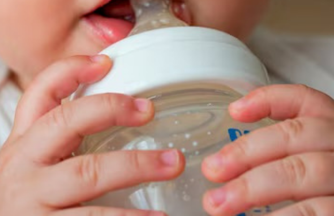 Denuncian que tías de jardín infantil de Til Til administraron sedantes a bebés: hay cinco afectados