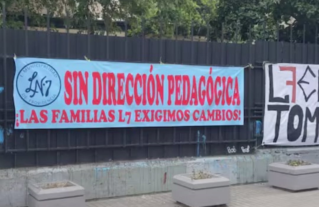 Liceo 7 de Providencia completa un mes sin clases regulares en medio de crisis gatillada por acusación de adoctrinamiento