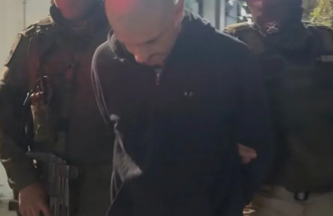 Capturan a condenado por lanzar molotov a carabineros que fue visitado por Boric en la cárcel y que estaba prófugo