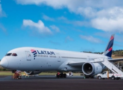 Oxford Economics: Latam Airlines aportó US$5 mil millones al PIB de Chile en 2024 y generó 130 mil empleos
