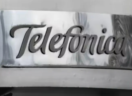 Tras 35 años: Telefónica culmina su retiro de Chile con venta por US$1.215 millones