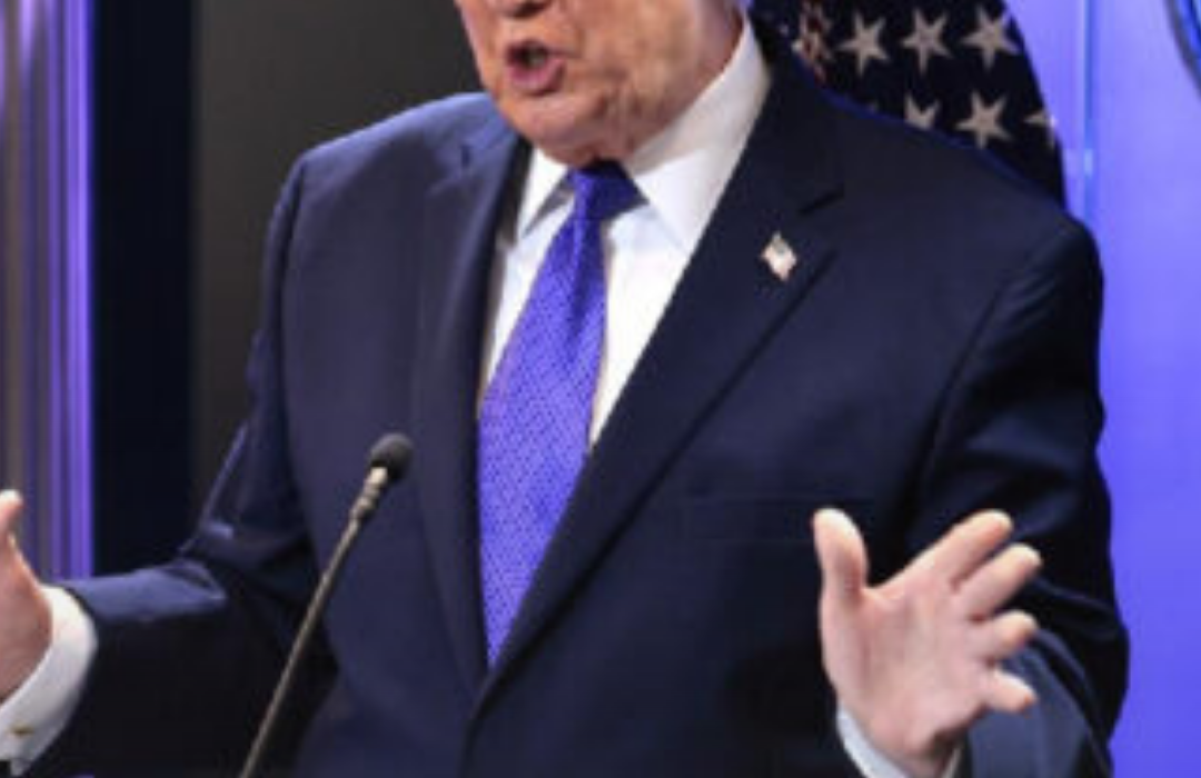 Trump arremete y anuncia nuevo arancel global del 10% tras la decisión de la Corte Suprema de EEUU