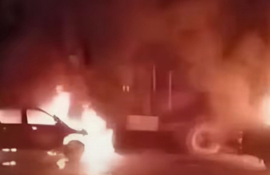 Nuevo ataque incendiario en La Araucanía deja cuatro máquinas forestales incendiadas