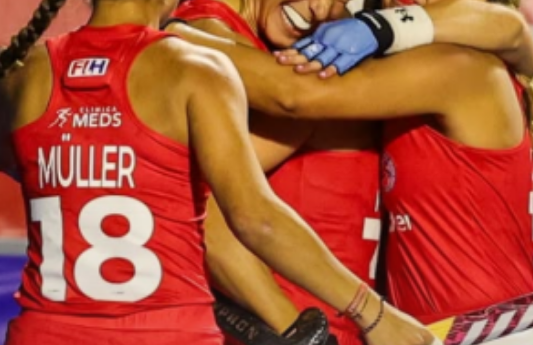Las Diablas celebraron la clasificación con el título del Premundial ante Australia