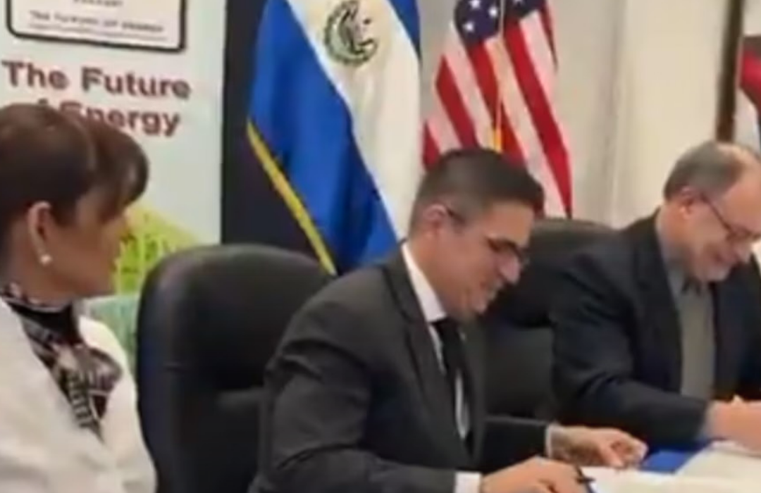 El Salvador firma acuerdo con Estados Unidos para construir su primera planta nuclear