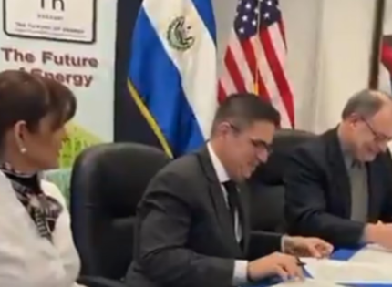 El Salvador firma acuerdo con Estados Unidos para construir su primera planta nuclear