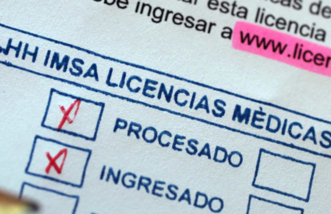 Caso Licencias Médicas: dictan arraigo nacional y firma quincenal para seis funcionarios públicos imputados