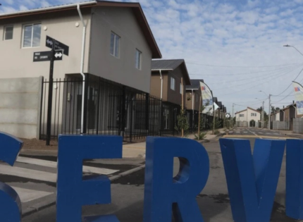 Serviu le quitó subsidio por no habitar vivienda pese a fiscalizaciones donde sí estuvo: Corte ordenó devolver beneficio