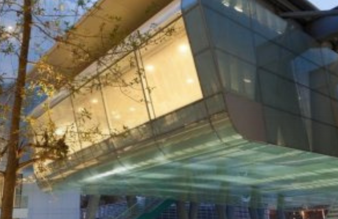 Emergencia química obligó a evacuar Campus Beauchef de la U. de Chile