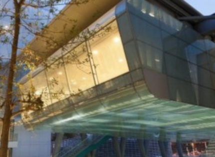 Emergencia química obligó a evacuar Campus Beauchef de la U. de Chile