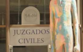 Cayó en un agujero sin señalización en paseo peatonal y sufrió fractura de tobillo: Municipio deberá pagarle $20 millones