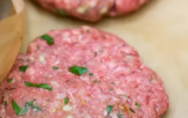 «El término medio no es opción»: la carne poco cocida no es igual de segura en filete y hamburguesa