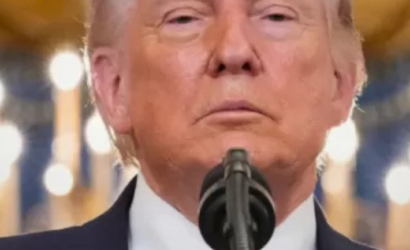 Trump amenaza con «devolver a Irán a la Edad de Piedra» y anuncia «fuerte ataque» en pocas semanas