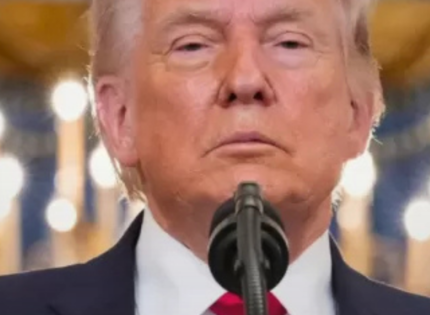 Trump amenaza con «devolver a Irán a la Edad de Piedra» y anuncia «fuerte ataque» en pocas semanas