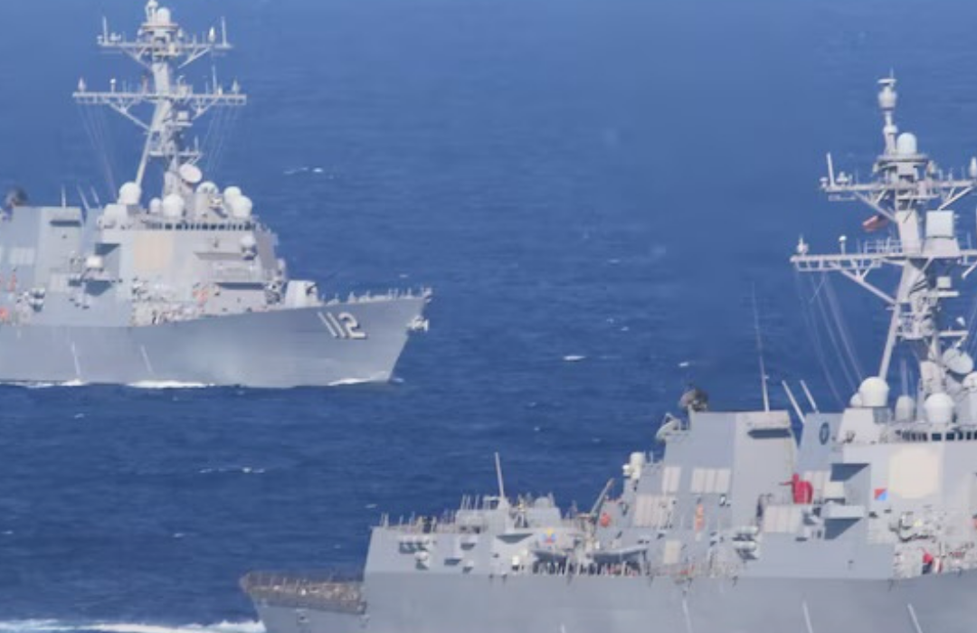 Dos buques de guerra de EEUU cruzaron el estrecho de Ormuz para iniciar la misión de desminado