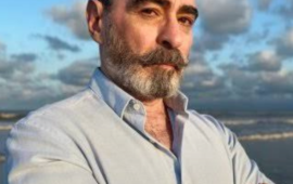 El prestigioso autor planteó en Infobae en Vivo su inquietud por el avance de las nuevas tecnologías sobre los derechos de autor. Contó cómo recientemente un sistema copió su estilo literario para replicarlo