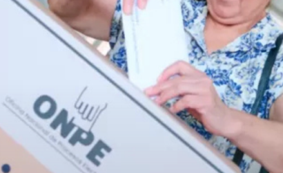 Perú extiende elección hasta el lunes por mesas que no pudieron abrir por falta de material electoral