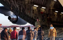 Casi 200 venezolanos son deportados desde Estados Unidos y recibidos en su país por autoridades