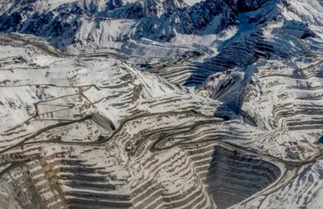 Andina Los Bronces: El gigante del cobre que se gesta sobre la cordillera de Santiago y los glaciares