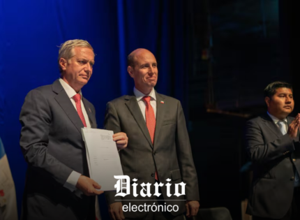 Kast firma proyectos para ampliar retención de migrantes irregulares y castigar traslados ilegales: “Tenemos que dejar de normalizar que da lo mismo cumplir la ley”