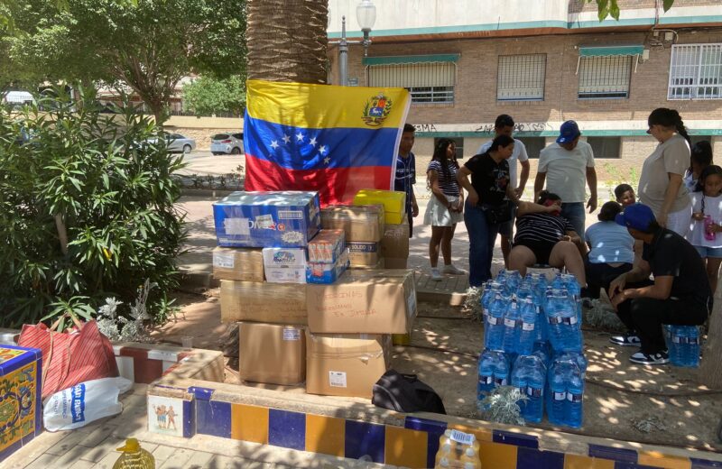 La solidaridad une a Jumilla: la comunidad venezolana lidera una emotiva recolección de ayuda para los afectados por el terremoto en Venezuela