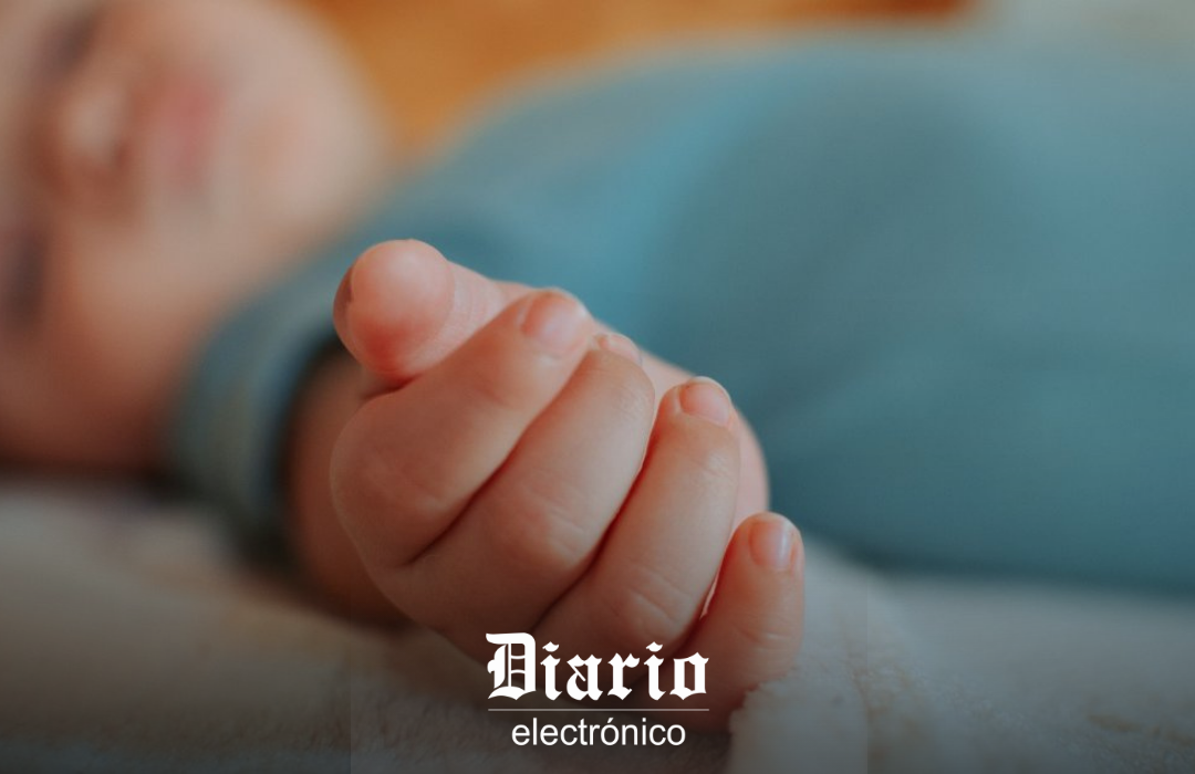 Guagua en riesgo vital por asfixia con bolsa plástica: su madre adolescente fue detenida