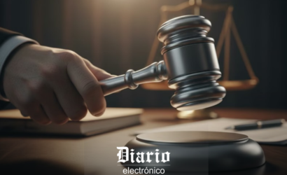 Despidió a trabajadores con cotizaciones impagas: Deberá seguir pagando sueldos hasta saldar deuda previsional